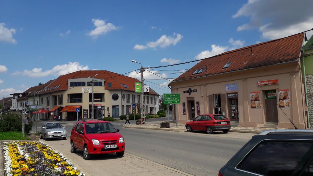 Foter Apartman Villany Luaran gambar
