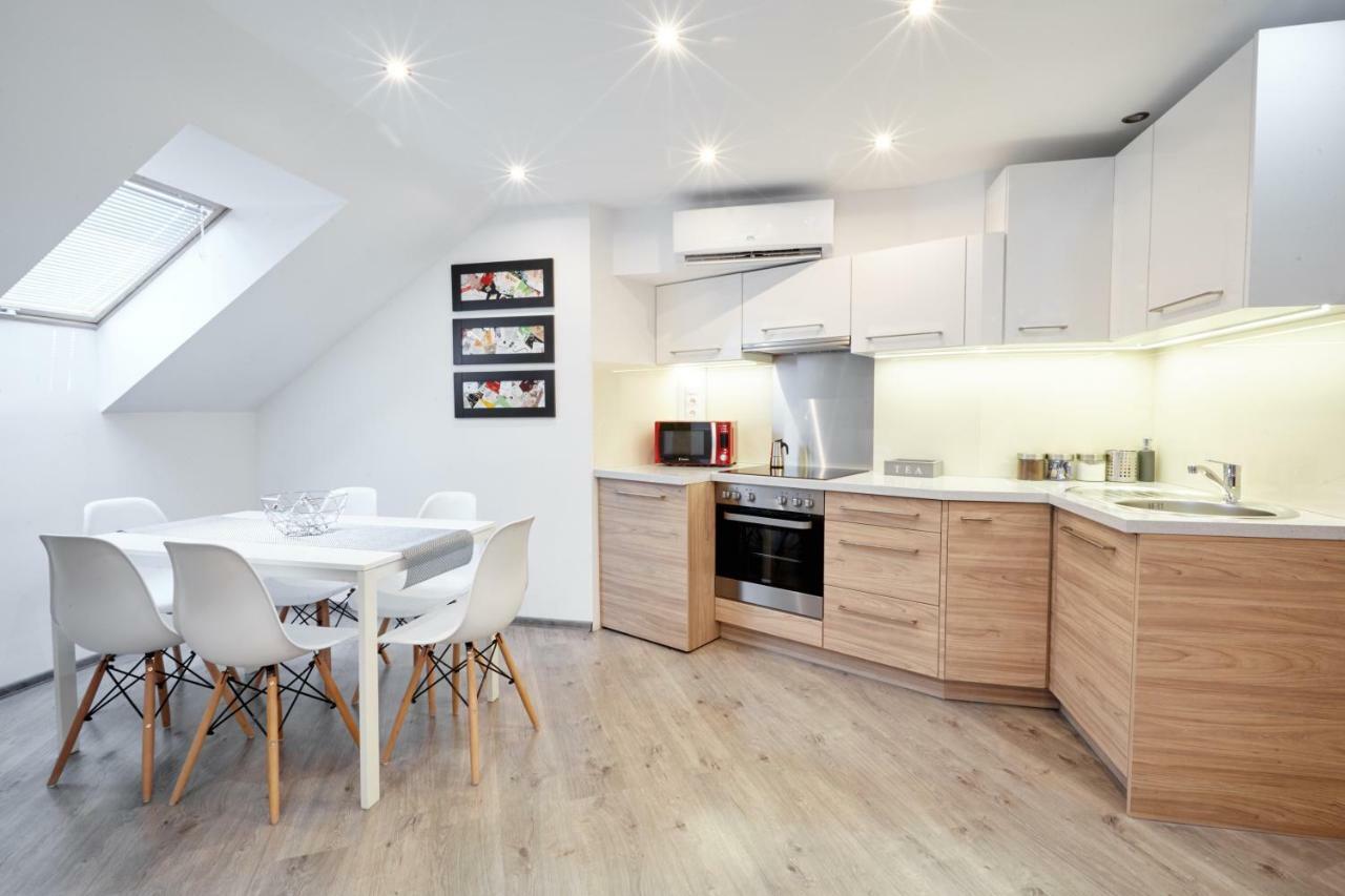 Foter Apartman Villany Luaran gambar